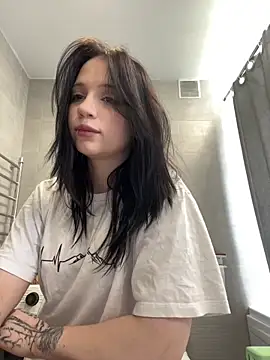 YourLittleDevil webcam