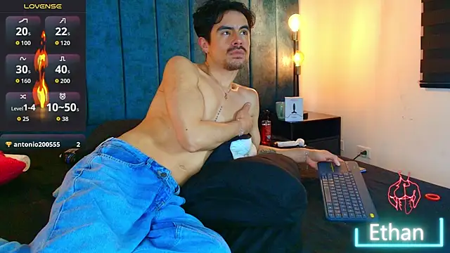 Ethan_Briggs_ webcam