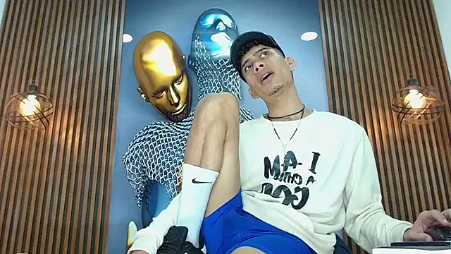 Skinny_cute_Alyer webcam