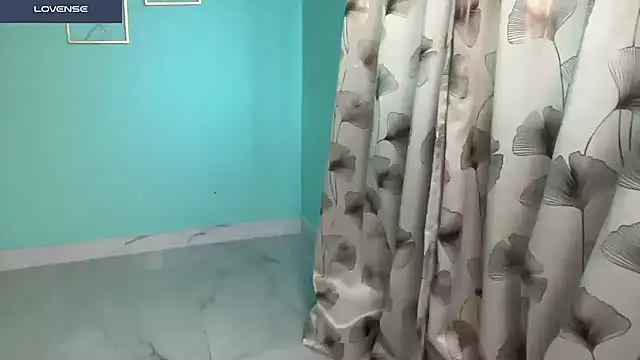 Romantic-Rascal live sex cam