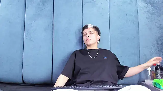 megan_thompson_ - Megan_Thompson_'s free webcam - UK Sex Cams