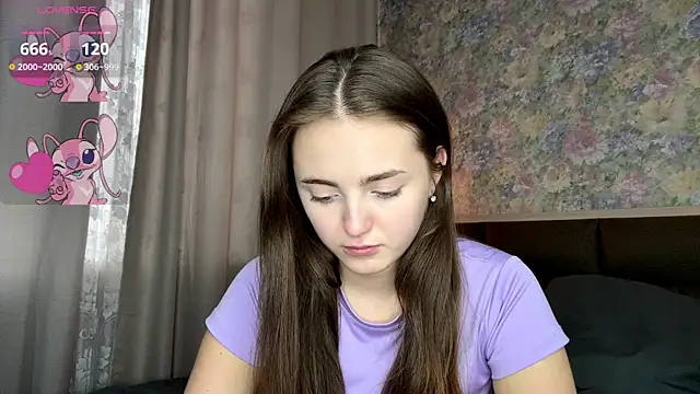 loradavi (F young) - start masturbating