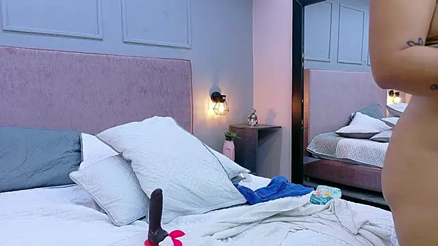 ariana_mold (F young) - blowjob with a lot of saliva