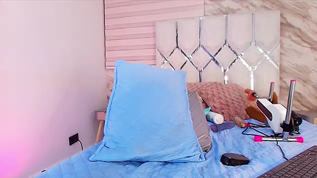 cataleya_ebony_ webcam