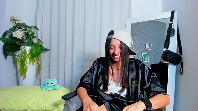 ViictoriiaSaenz webcam