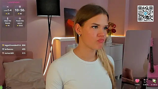 cherrylexi_ - CherryLexi_'s free webcam - UK Sex Cams