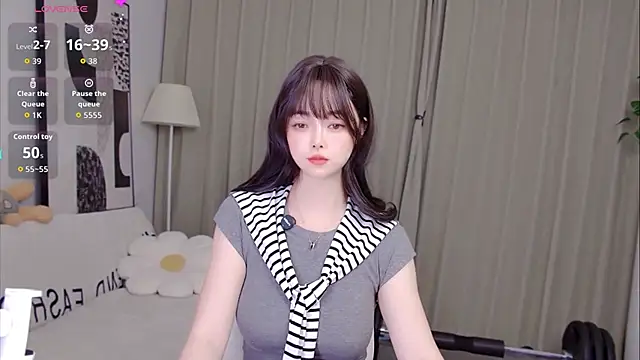 美女uikyy1在线直播