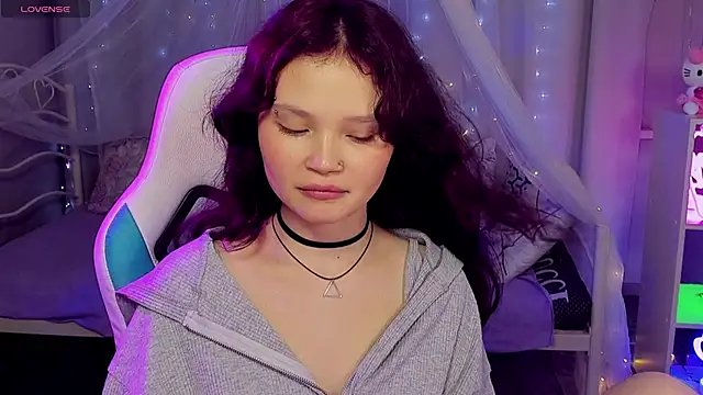 EmilyChaves live sex cam