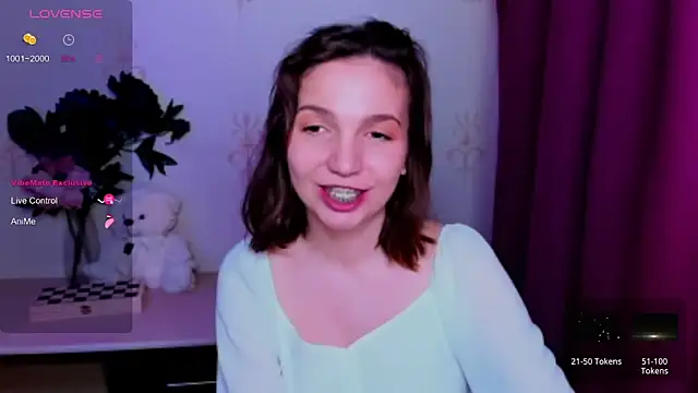 KindHazelHere_ webcam