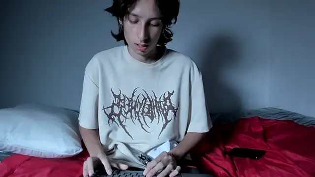 cirosky_elchicopolla webcam