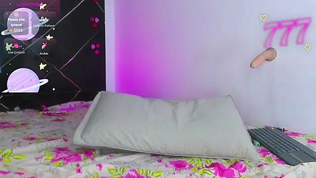 Skarleth_queen webcam