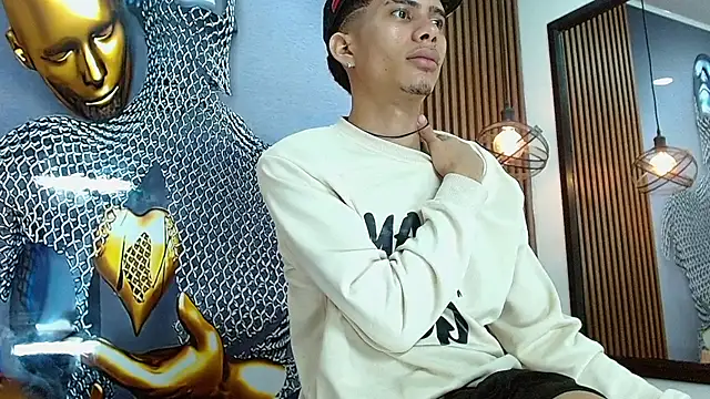 Skinny_cute_Alyer webcam