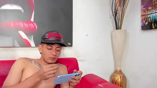 The_Best_Wild_Group webcam