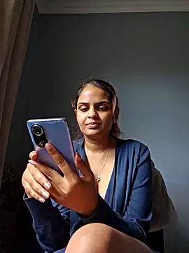 DirtySnowball69 webcam