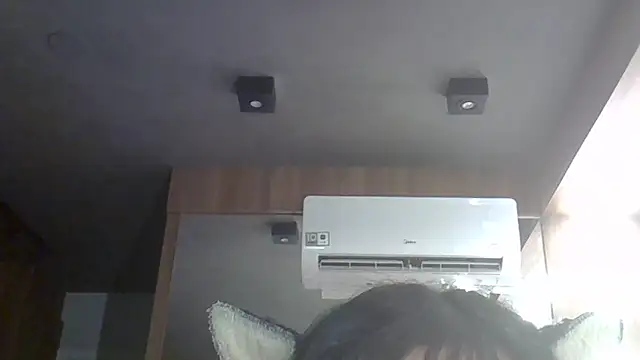 skinnykitten - SkinnyKitten's free webcam - UK Sex Cams