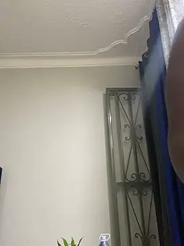 dellah27 - Dellah27's free webcam - UK Sex Cams