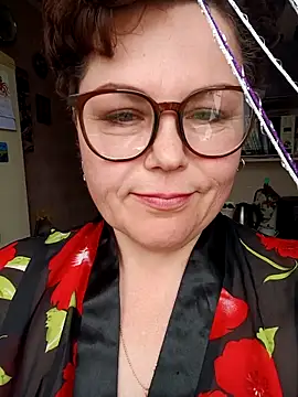 ellalove2277 - EllaLove2277's free webcam - UK Sex Cams