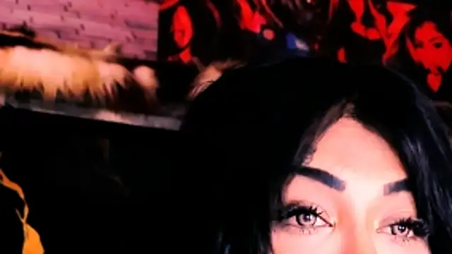 indian_dreamgirl webcam