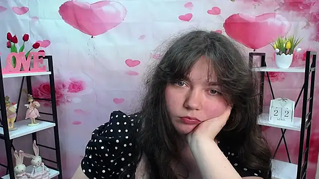 NeonilaLisova webcam