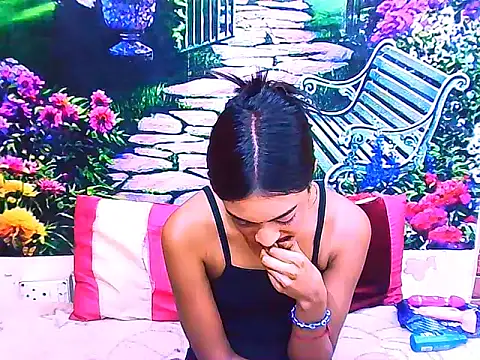 IndianPretty14u2Luv webcam