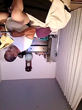 bimexpoexist (M mature) - inserting buttplug