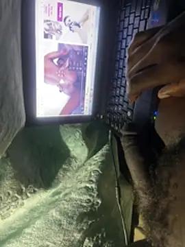 bmw65443 Live Webcam on Stripchat