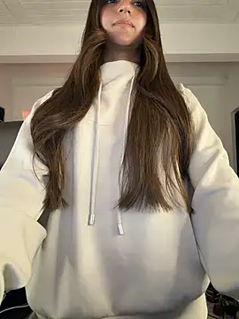 aly_golden_'s live cam