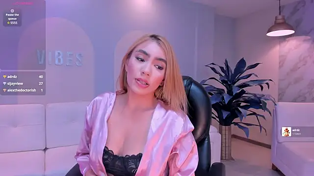 AlessiaMilanoX webcam stripchat model stream image