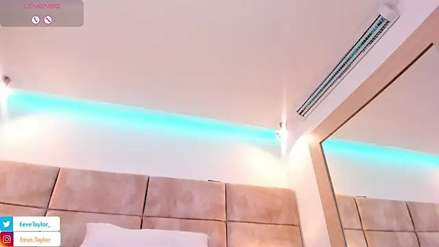Eevee_Taylor webcam
