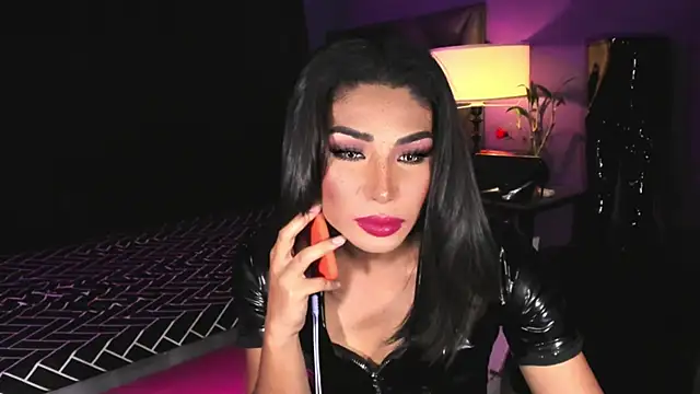 MaxxineMorenaTs webcam