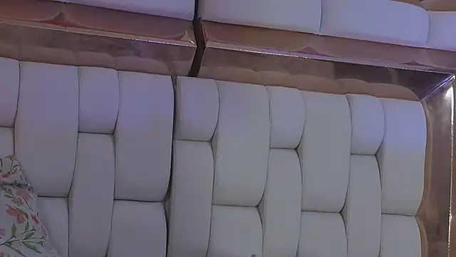 kinkylittlegirll webcam