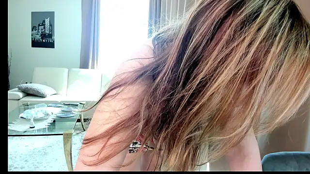 Natascha-Hill webcam