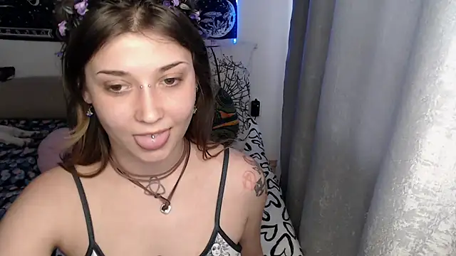 AlienforTwenty webcam