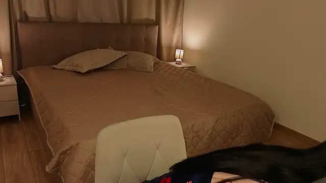 DeloresSaberi webcam