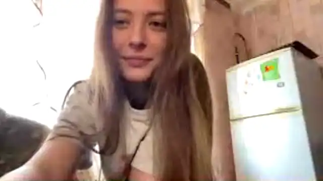 AlesiaGrainger webcam