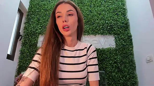 realhotfallingdevil webcam