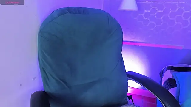 tsuki_maru - Tsuki_Maru's free webcam - UK Sex Cams