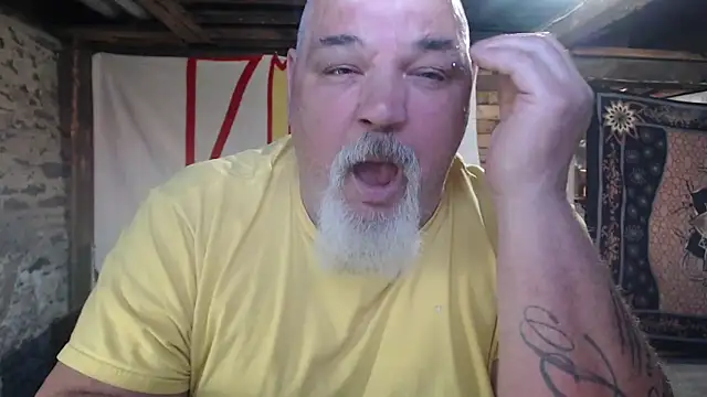 Newfiesausage1972 webcam