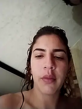 latina_azura333 (F young) - Blowlob Milk on face