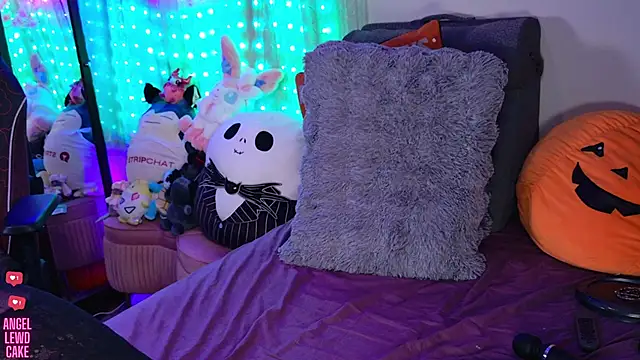 Angel-Lewd-Cake webcam