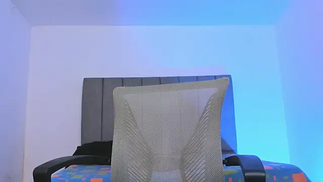 Adonys_Lewis_ webcam