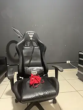 Larissaferri Stripchat cam model