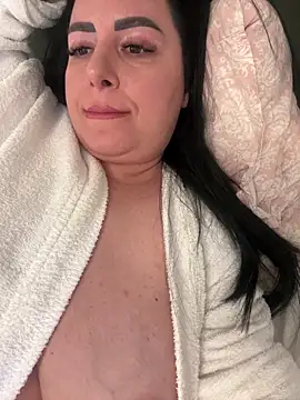 SellenaBigBoobs webcam