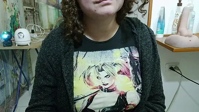 curly_greeneyed webcam