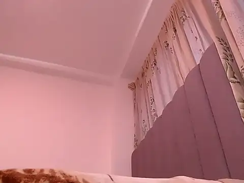 saara_johnson496 webcam