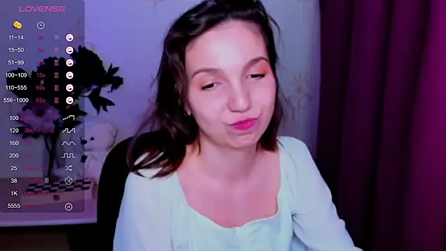 KindHazelHere_ webcam