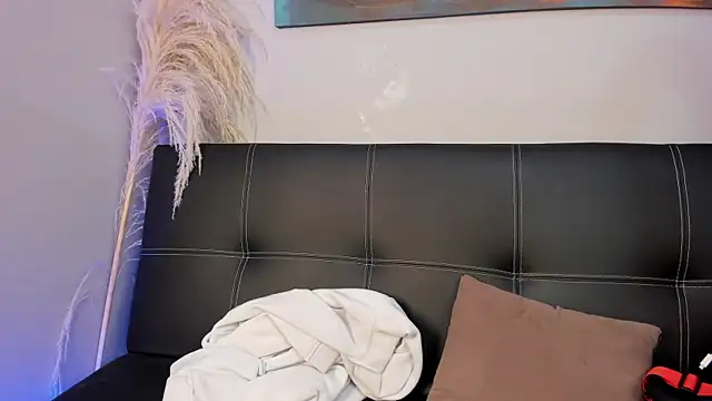 madelaine_blosson webcam