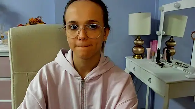 dirtyxemily - DirtyxEmily's free webcam - UK Sex Cams