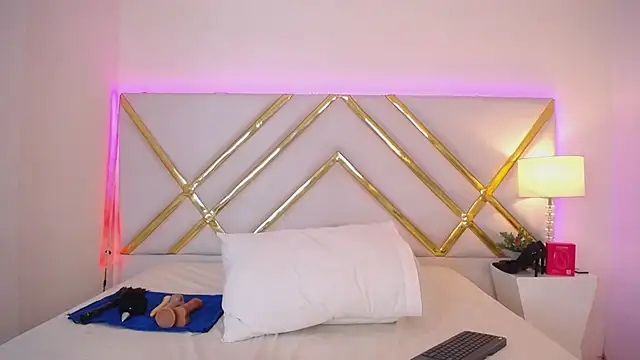 laila_stilwiills webcam