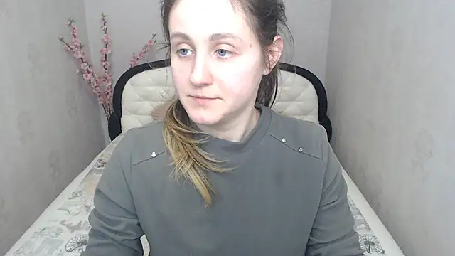 Holliy_Cooper webcam